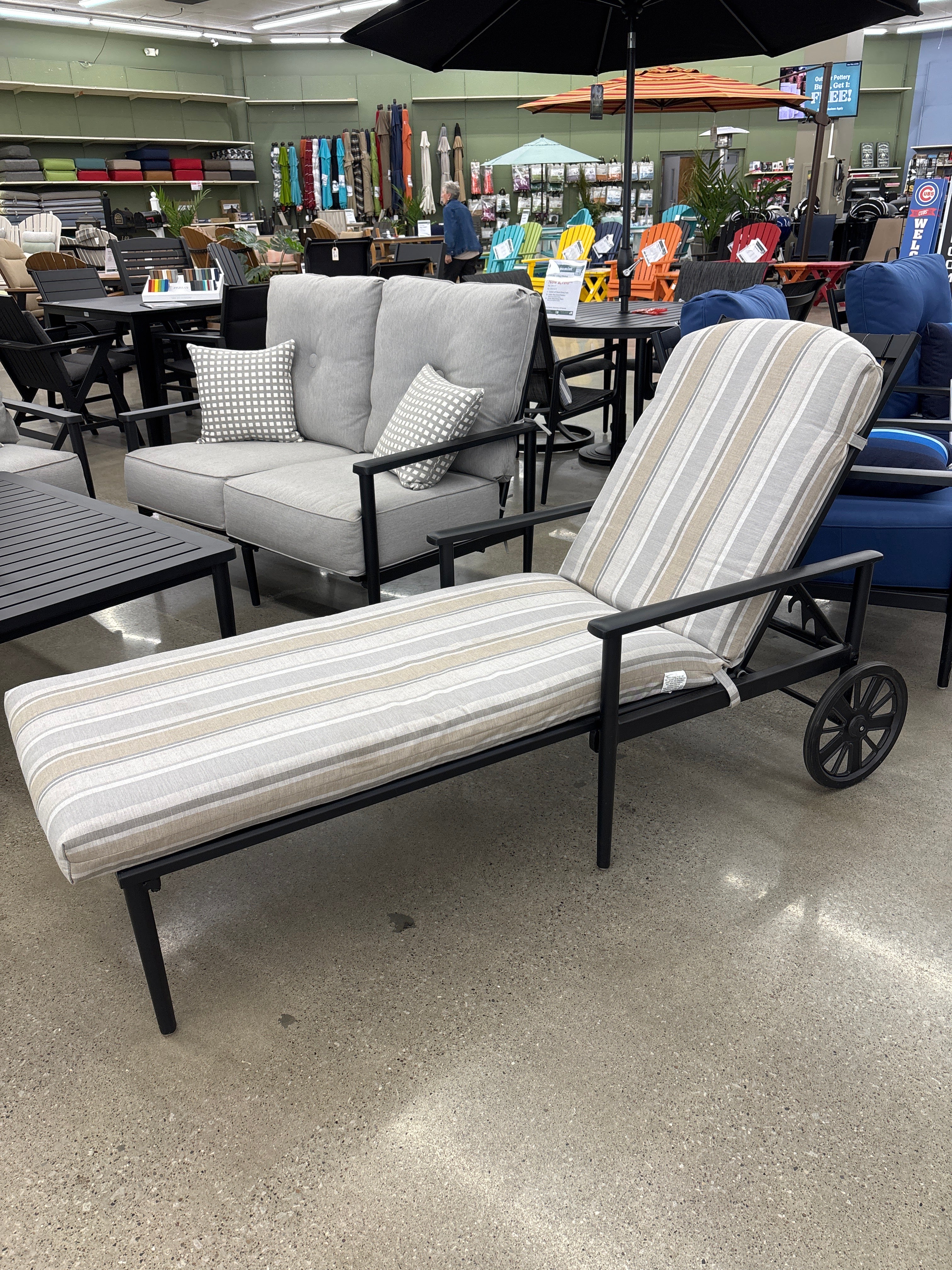 Hanamint, Bedford Chaise Lounge, Black - Image 4