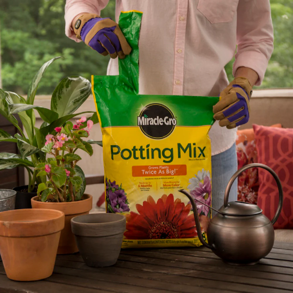 Miracle-Gro Potting Mix, 8 Qt. - Image 3