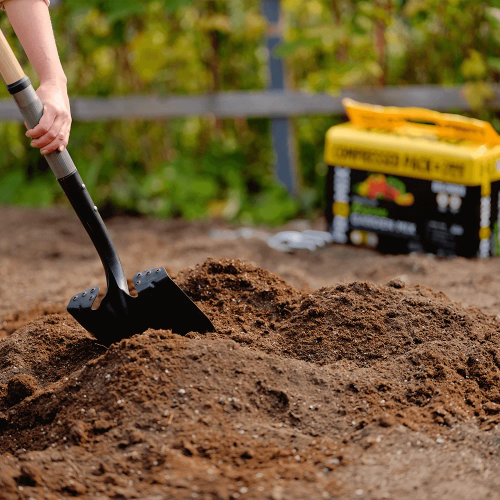 PRO-MIX Organic Garden Mix 2 CF in a 1 CF Compressed Pack - Image 5