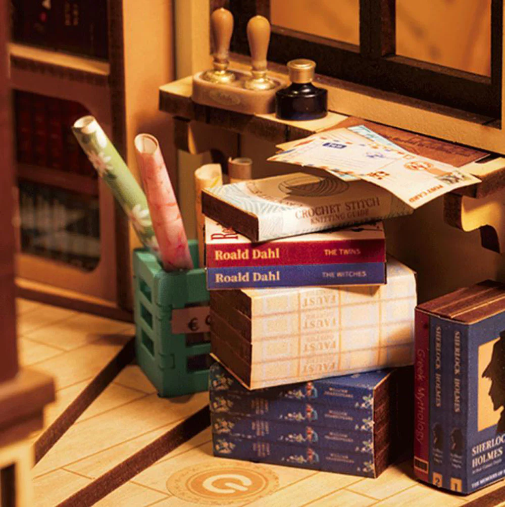 Robotime, Bookstore Book Nook & Wonderland - Image 3