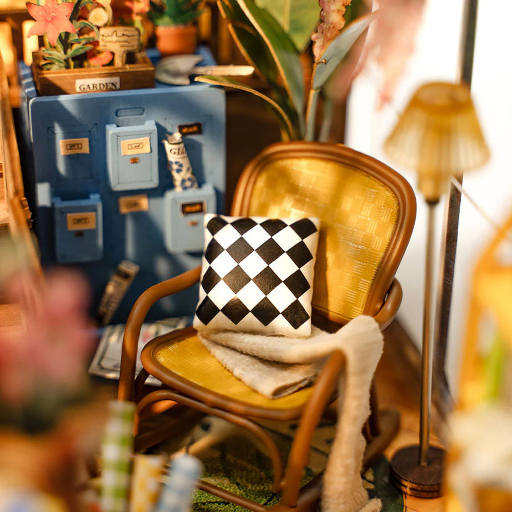Robotime, Garden Flower House, Book Nook & Wonderland Miniature Kit - Image 3