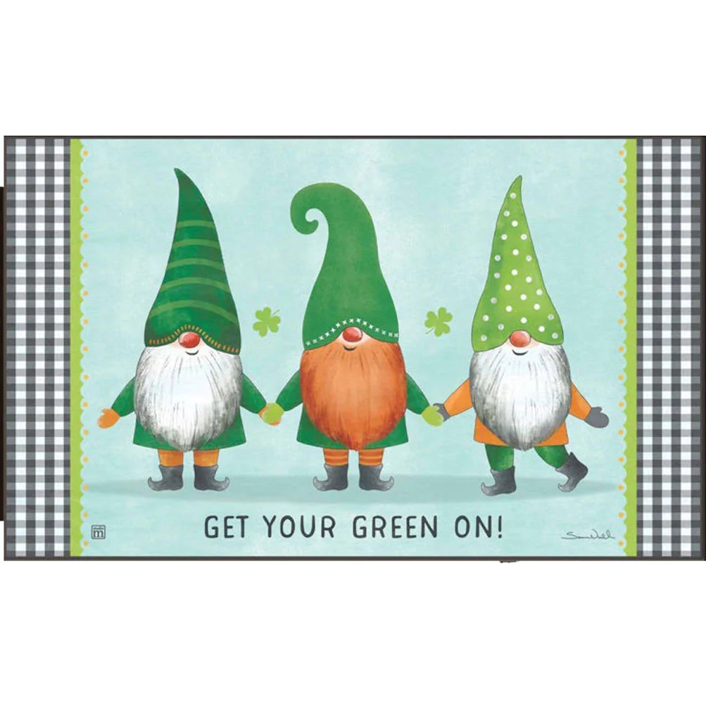 Studio M, Wearing the Green Matmate
