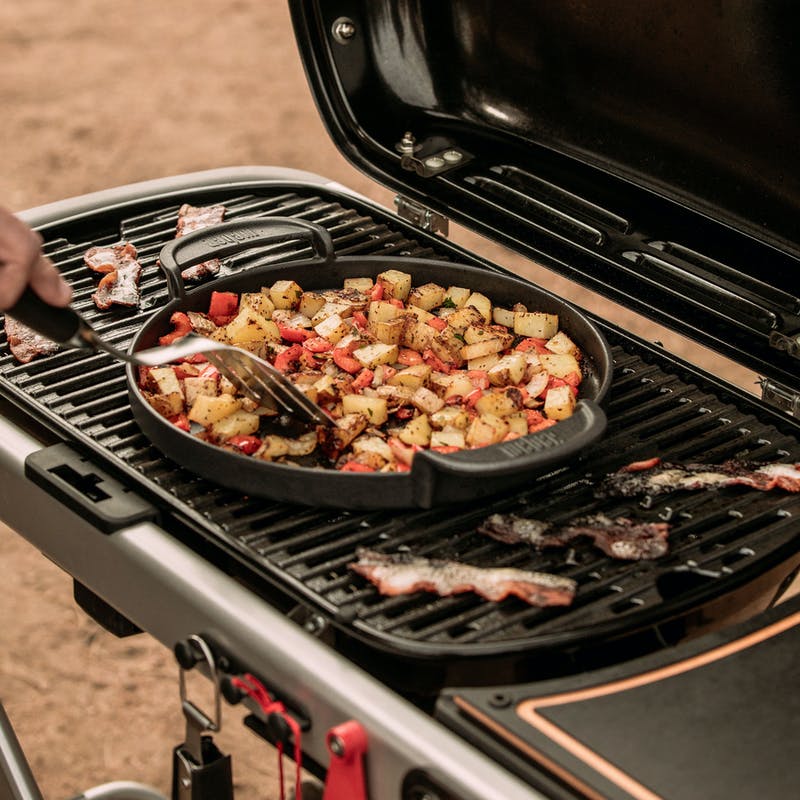 Weber Traveler Portable Gas Grill - Image 6